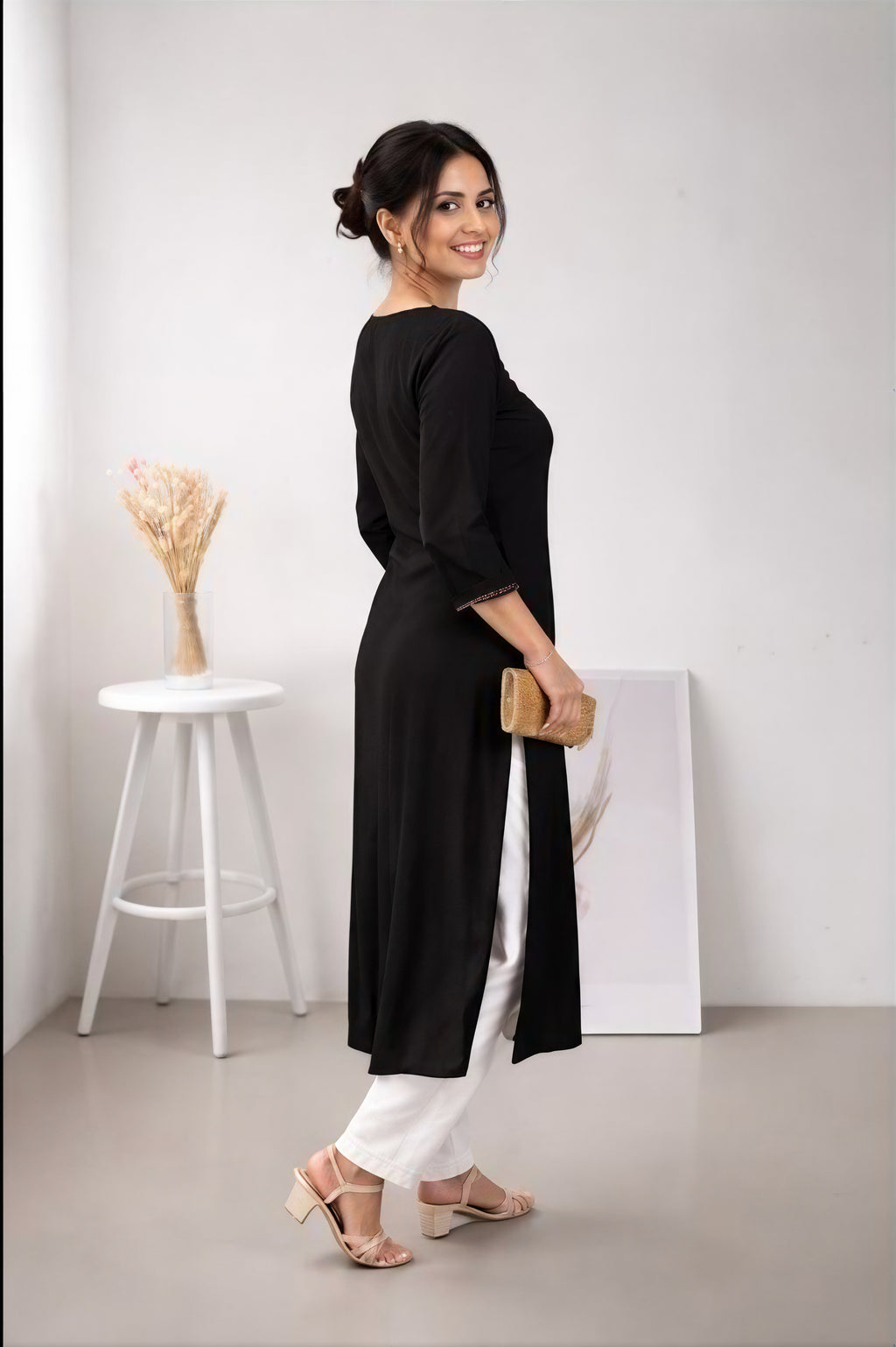 Full length kurta with kadai on neck