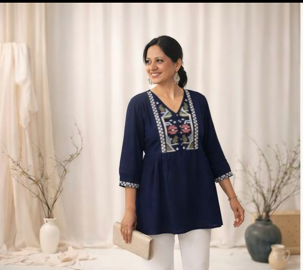 Everyday Elegance – Minimalist Short Kurti