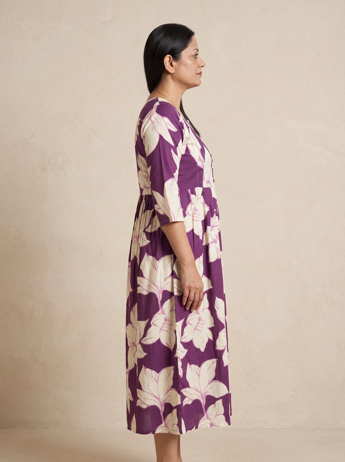 Purple and White Floral Print Rayon Below Knee Dress – image 2