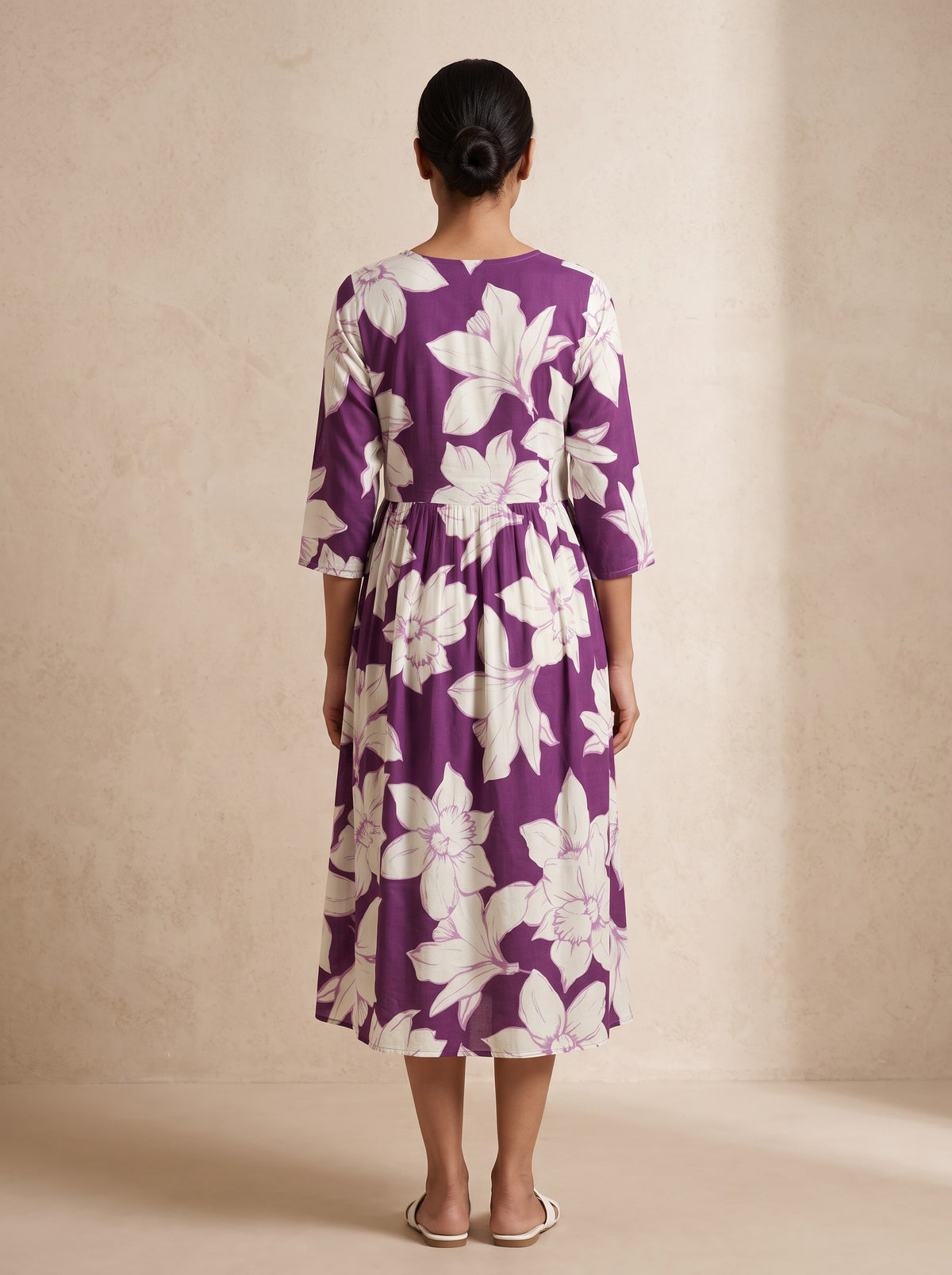 Purple and White Floral Print Rayon Below Knee Dress – image 3